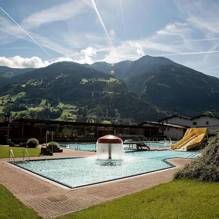 Appartement Apartment In Fuegen Near Spieljochbahn, Cleaning Included *