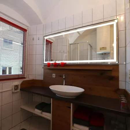 Apartment In Fuegen Near Spieljochbahn, Cleaning Included