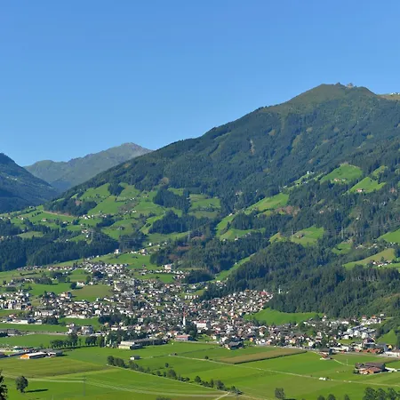 Appartement Apartment In Fuegen Near Spieljochbahn, Cleaning Included